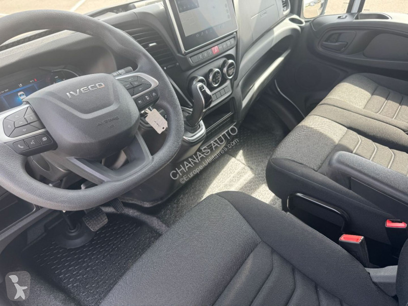 Véhicule utilitaire Iveco 35C18 A8 180CV 3L...