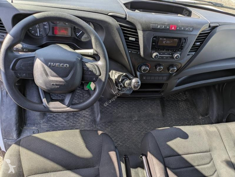 Véhicule utilitaire Iveco CCb 35C16H3.0...
