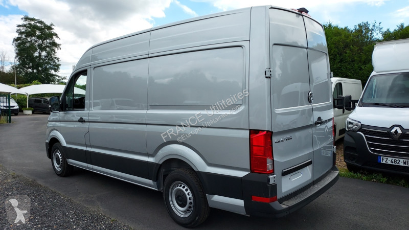 عربة نفعية Volkswagen CRAFTER FG BVA GRIS CLAIR...