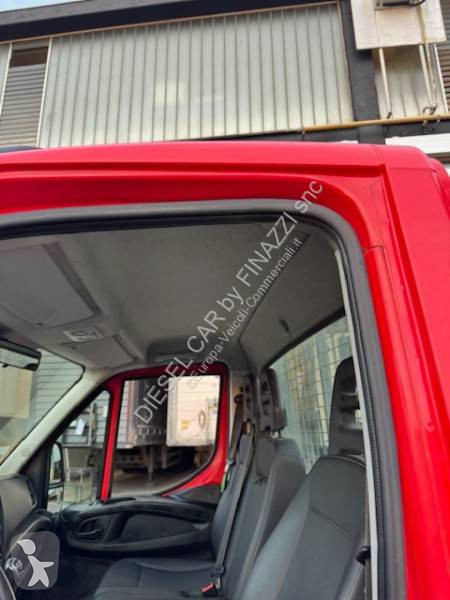 عربة نفعية Iveco