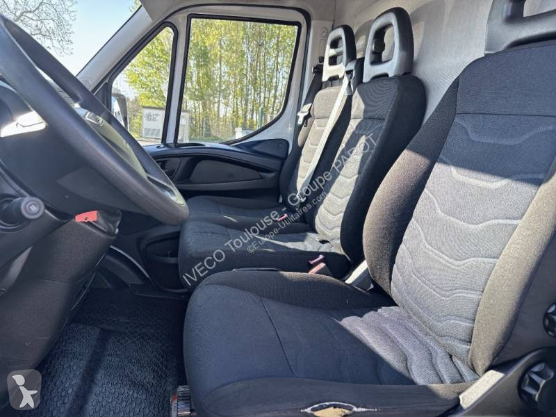 عربة نفعية Iveco