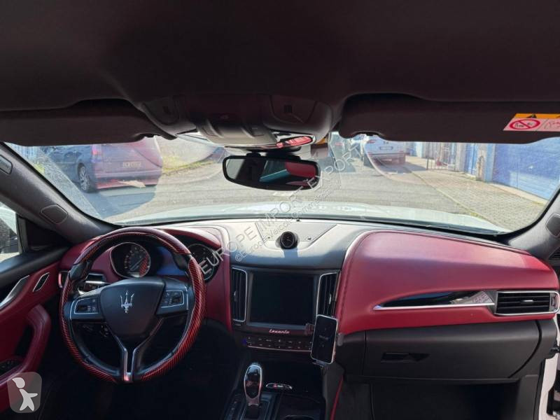 عربة نفعية Maserati