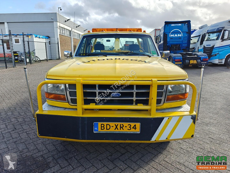 عربة نفعية Ford XLT 4x2 Century FI-7789-093T...