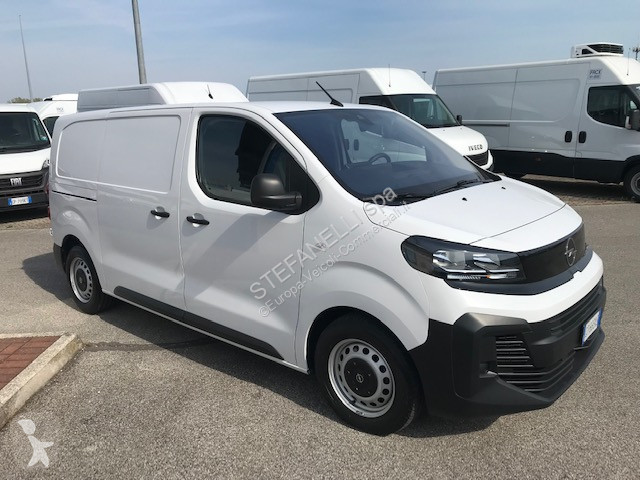 عربة نفعية Opel VIVARO 2.0 145 L2H1