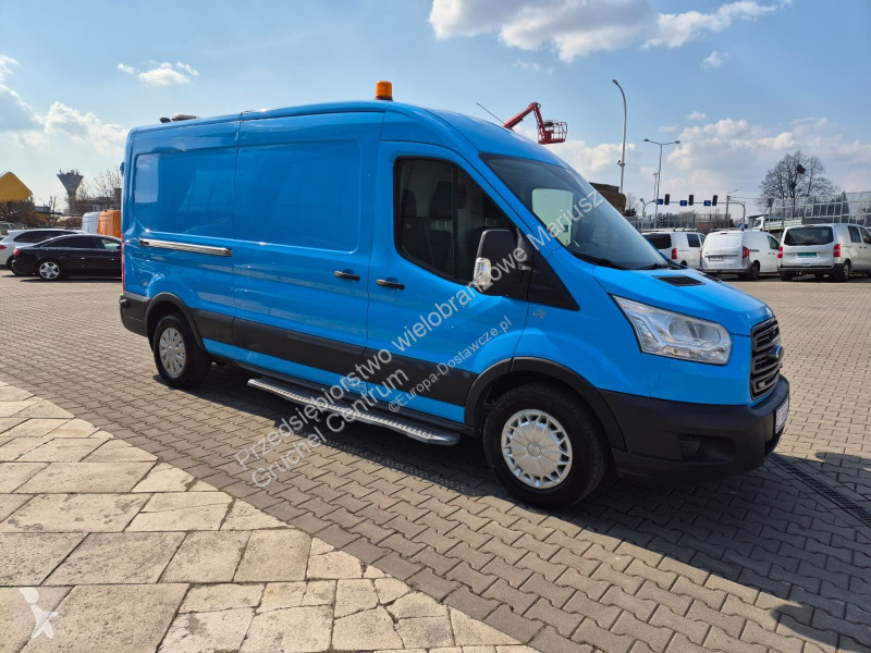 Лекотоварен автомобил Ford Transit 2.2 / L3H2 /...