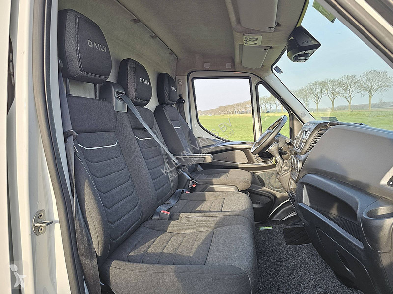 عربة نفعية Iveco 35S16 L4H2 Navi Camera AC!