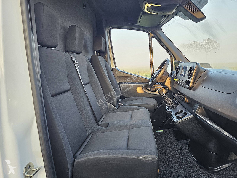 Furgoneta Mercedes 211 L2H1 Euro6 Mbux AC!