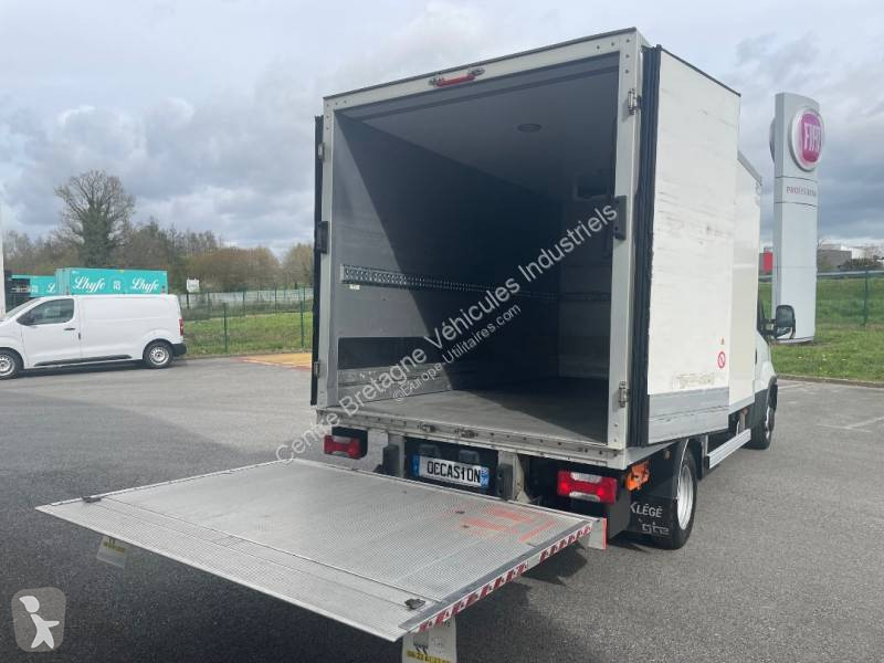 Furgoneta Iveco