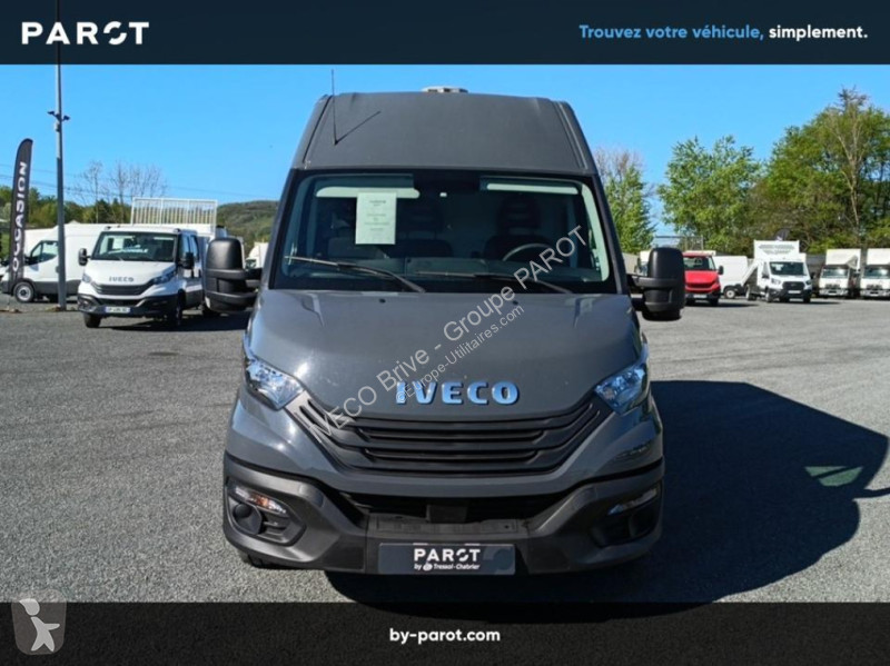 Véhicule utilitaire Iveco 35S14A8 V12 Hi-Matic