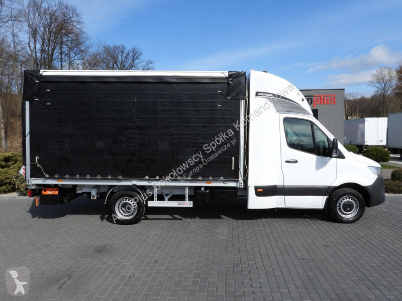 Autoutilitară Mercedes 23RANSIT