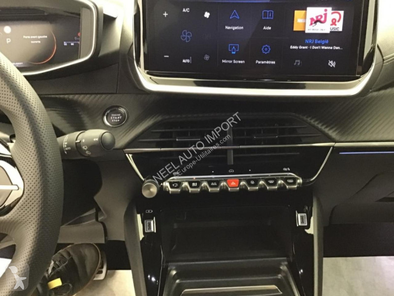 Peugeot 2008 1.2i Hybrid 136CH  BV e-DCS6 GT...