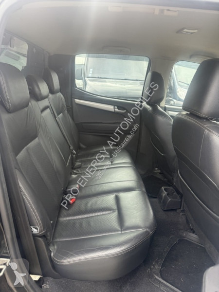Véhicule utilitaire Isuzu 2.5 TD 163 SPACE...