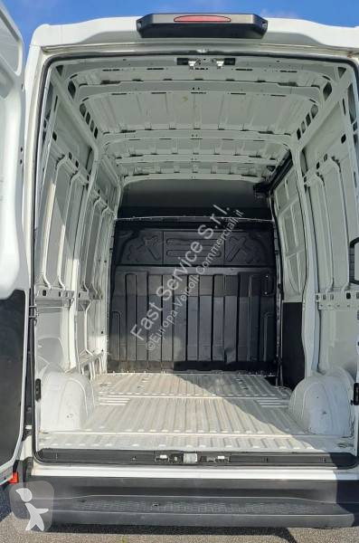 Furgoneta Iveco