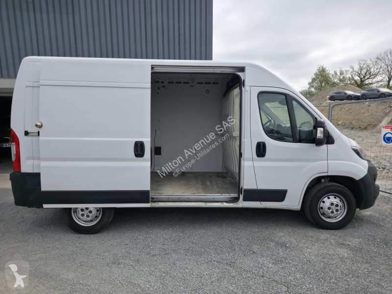 Peugeot BOXER Asphalt 335 L2H2 2.2 BlueHDi 140...