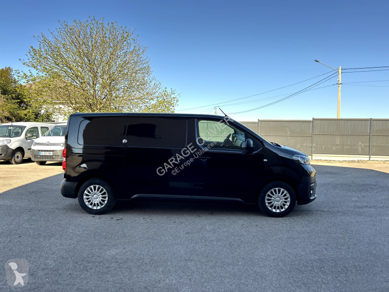 Véhicule utilitaire Toyota Proace Médium 1.5...