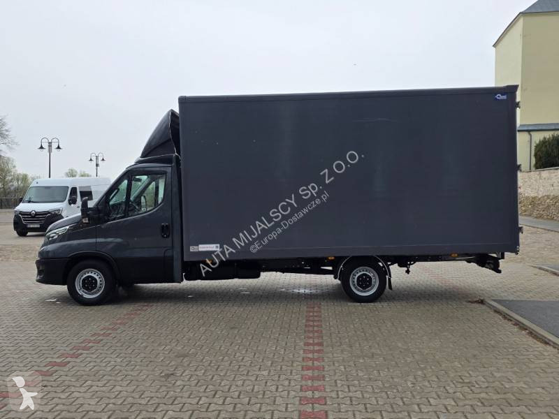 Samochód dostawczy Iveco