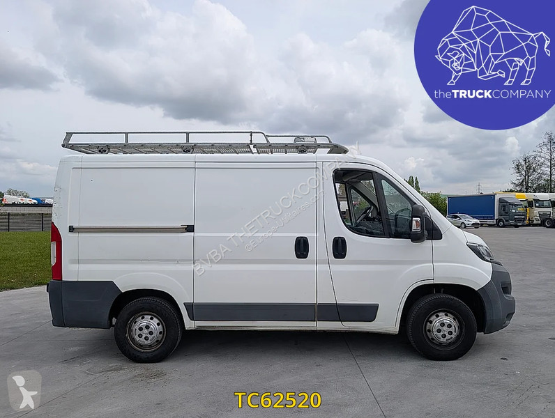 Furgoneta Peugeot 3t3 2l blue hdi 110 pack