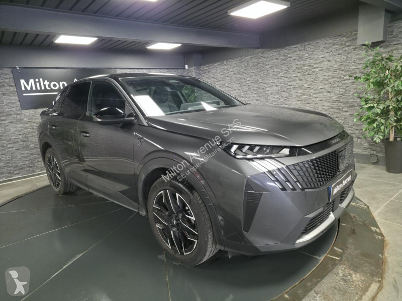 Véhicule utilitaire Peugeot 3008 1.2i Hybrid...