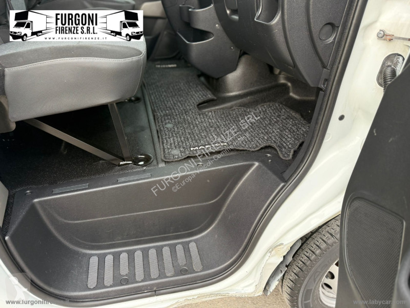 عربة نفعية Renault T35 2.3 dCi/130 TP...