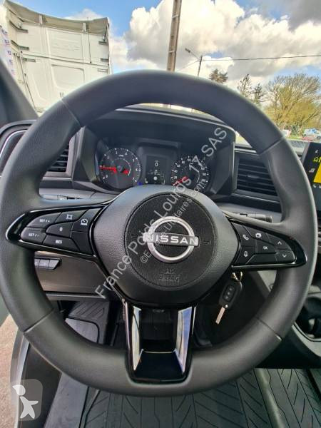 Samochód dostawczy Nissan
