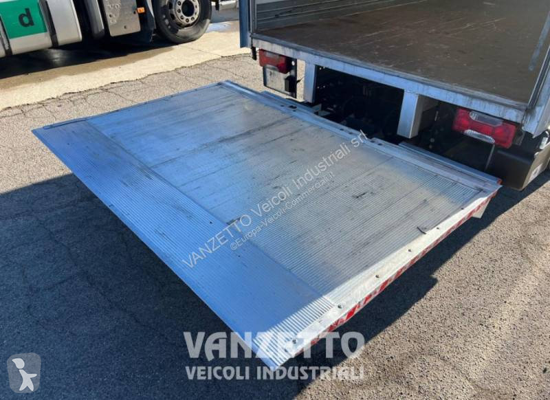 عربة نفعية Iveco
