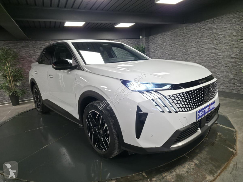 Samochód dostawczy Peugeot 3008 1.2i Hybrid...
