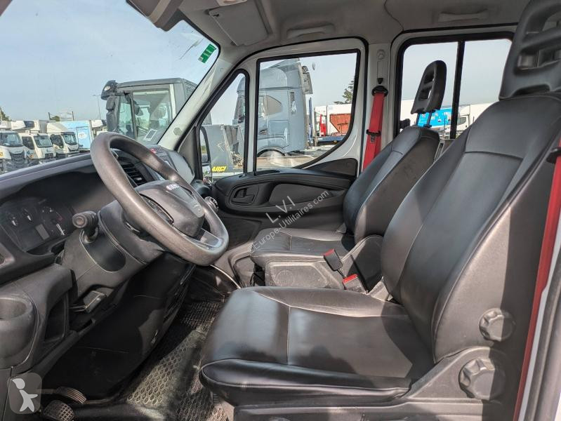 Véhicule utilitaire Iveco CCb 35C16H D...