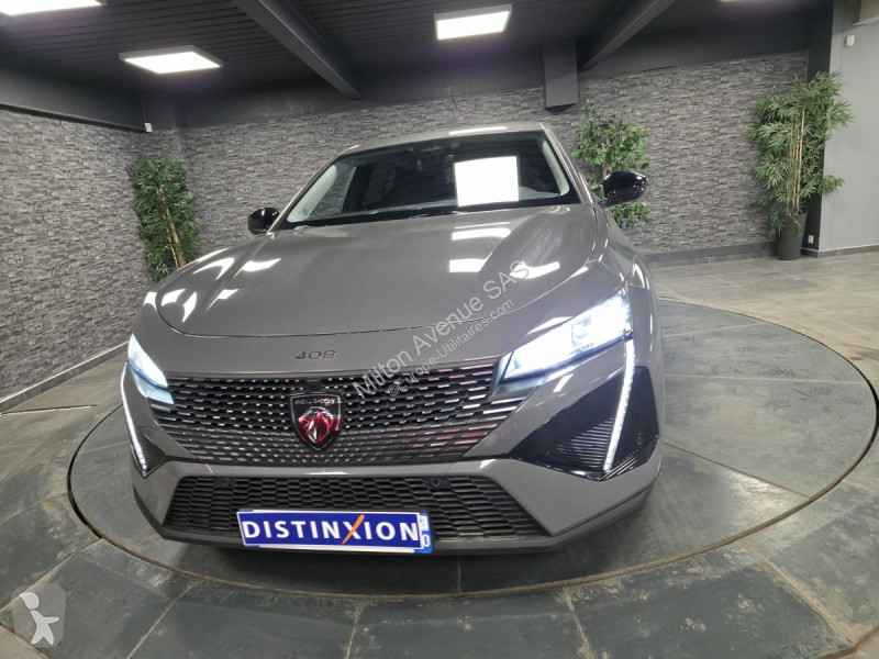 Véhicule utilitaire Peugeot 408 1.2i Hybrid...