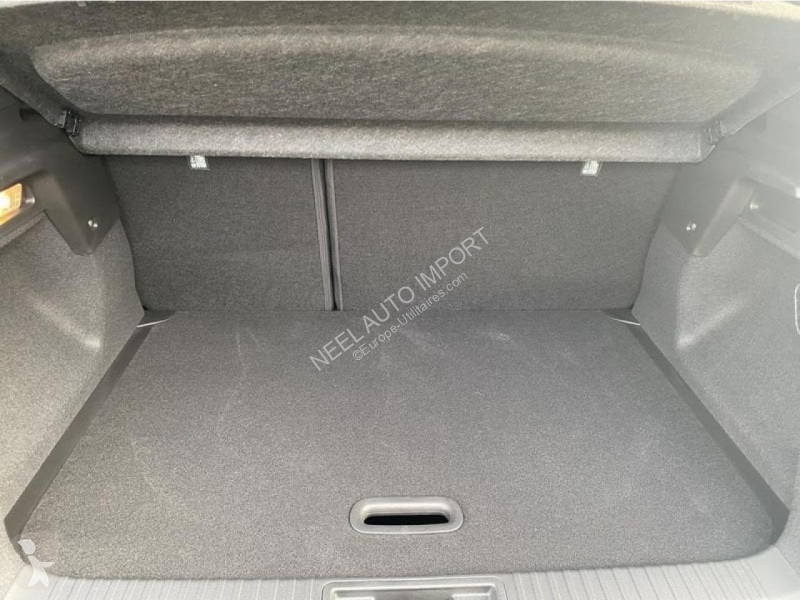Véhicule utilitaire Renault CAPTUR 1.8 E-Tech...
