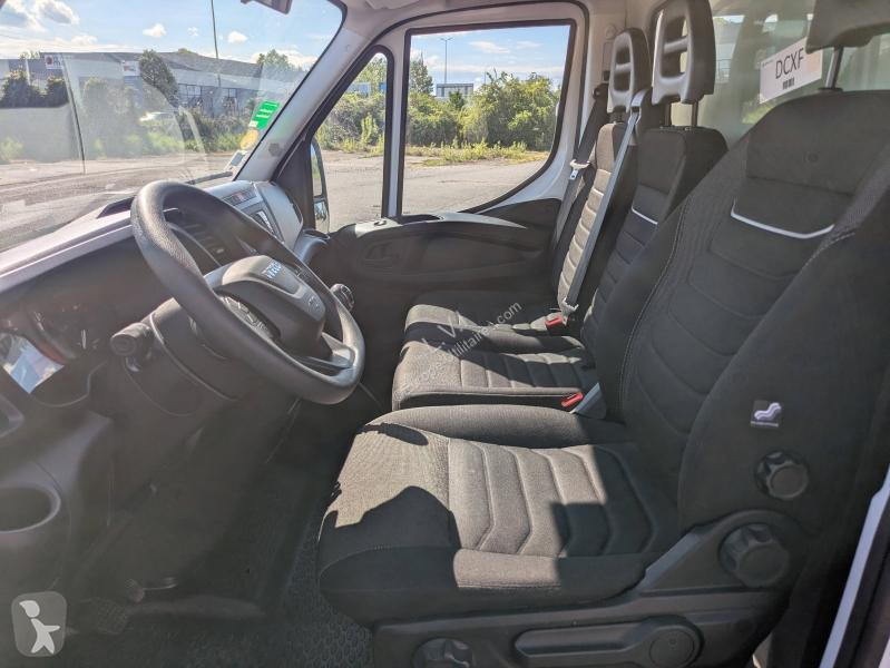 Véhicule utilitaire Iveco CCb 35C16H...