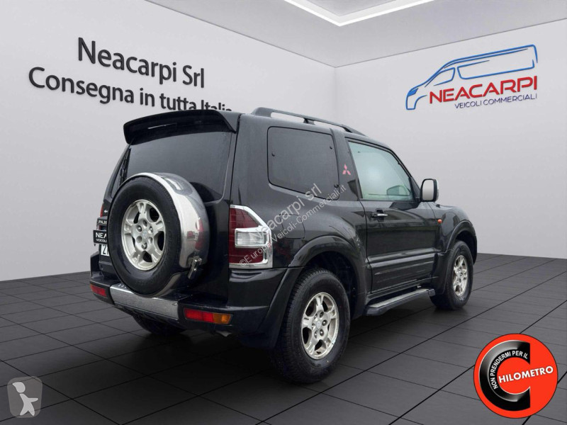 عربة نفعية Mitsubishi
