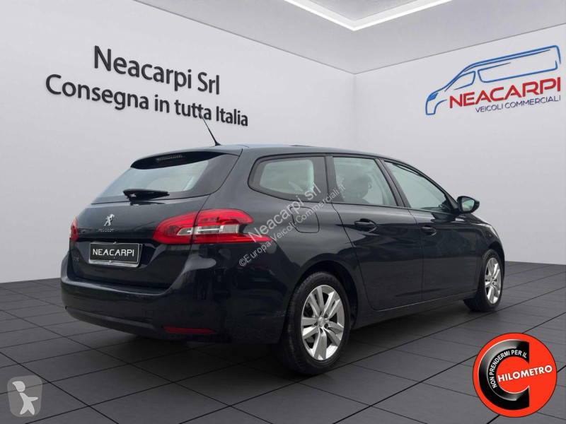 عربة نفعية Peugeot