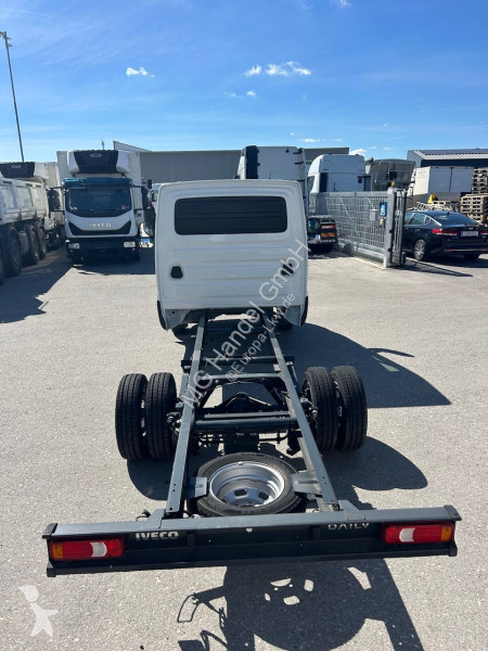 Furgoneta Iveco Daily 40 - 180 Fahrgestell, E6...