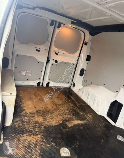 Véhicule utilitaire Peugeot