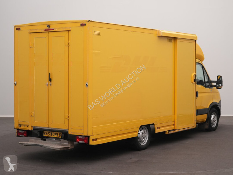Véhicule utilitaire Iveco 35S11
