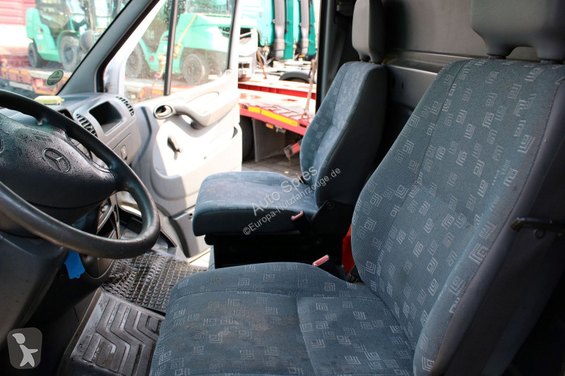Samochód dostawczy Mercedes 211 CDI...