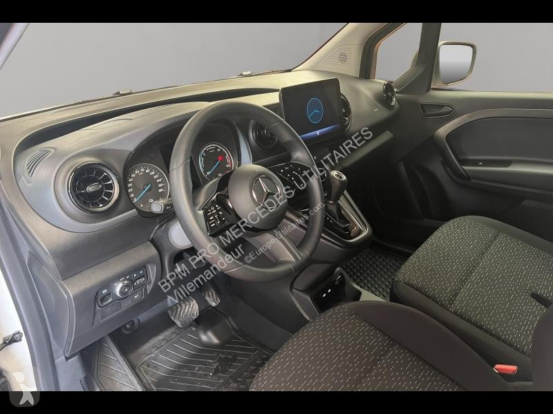 عربة نفعية Mercedes e Long Pro