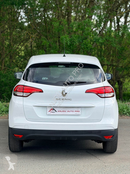 عربة نفعية Renault DCI 120ch LIFE