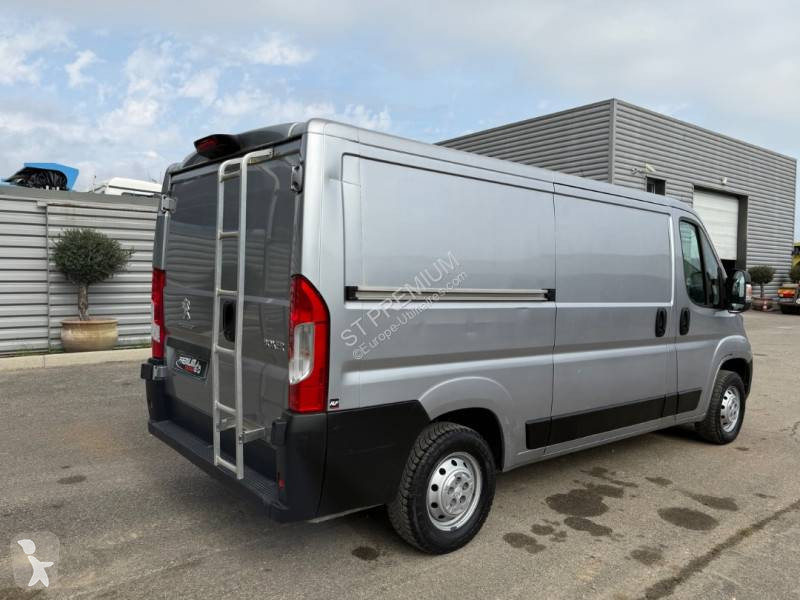 Véhicule utilitaire Peugeot