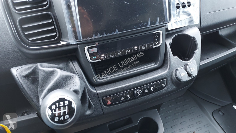 Véhicule utilitaire Peugeot BOXER FG GRIS FER...