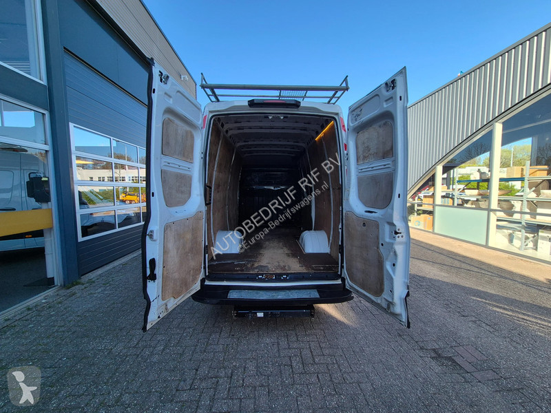 Furgoneta Iveco 35C15 3.0D L2H2 EURO6 GVW 3500KG