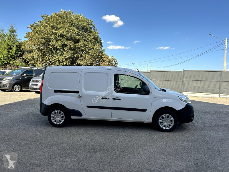 Véhicule utilitaire Renault Maxi Grand Volume...