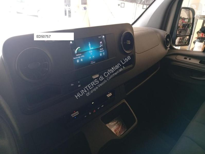 Veicolo commerciale Mercedes 3posti TRAZIONE...
