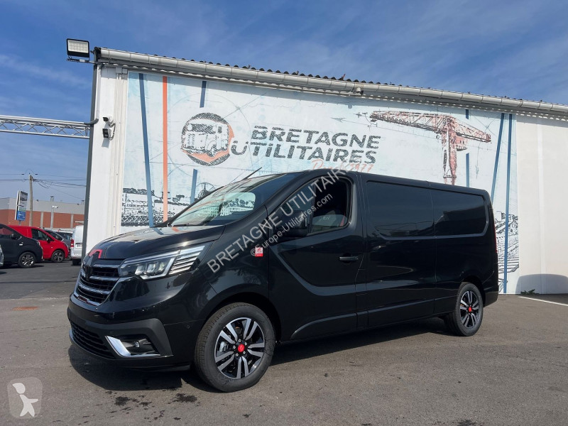 Furgoneta Renault TRAFIC III FG NEUF: NOIR...