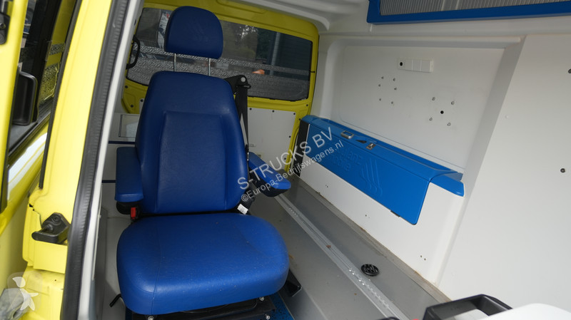 Véhicule utilitaire Volkswagen AMBULANCE MEDIC...