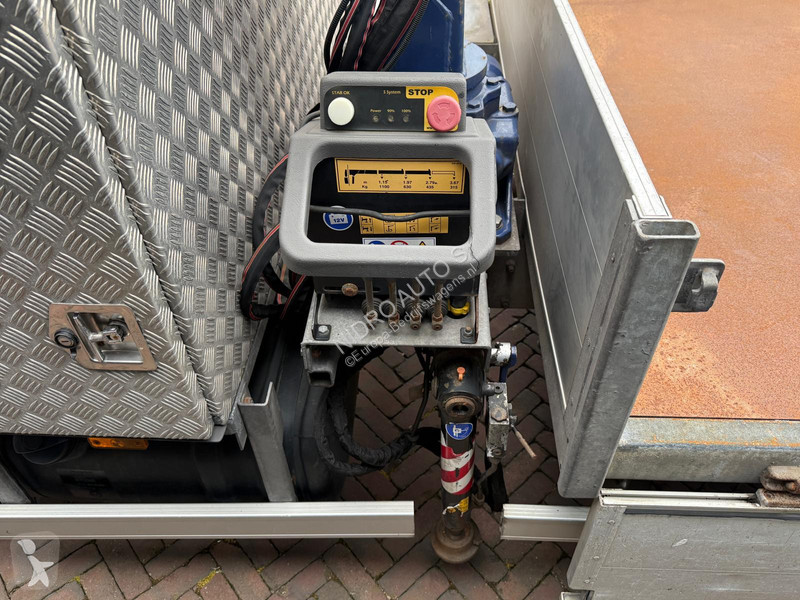 Samochód dostawczy Iveco 40C18 3.0 Hi Matic...