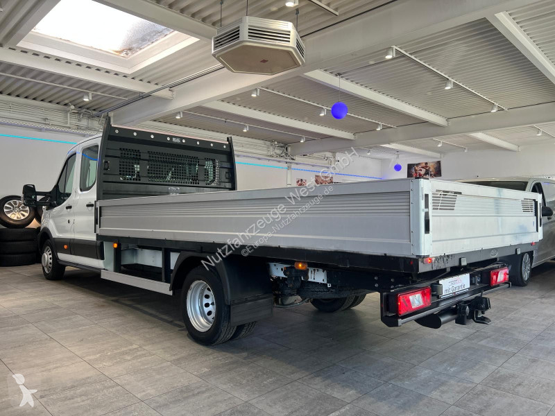 عربة نفعية Ford DoKa Maxi...