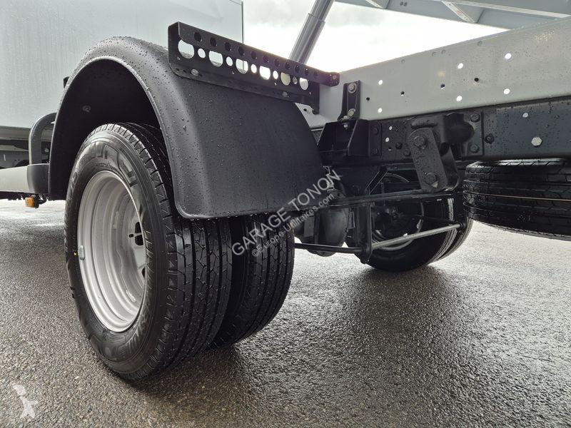 Furgoneta Iveco 35-180 BVA BENNE + COFFRE
