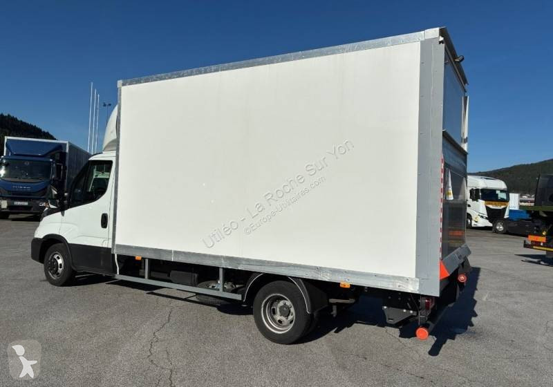 Лекотоварен автомобил Iveco