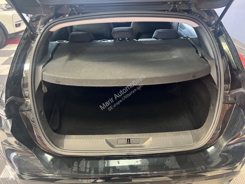 عربة نفعية Peugeot 308